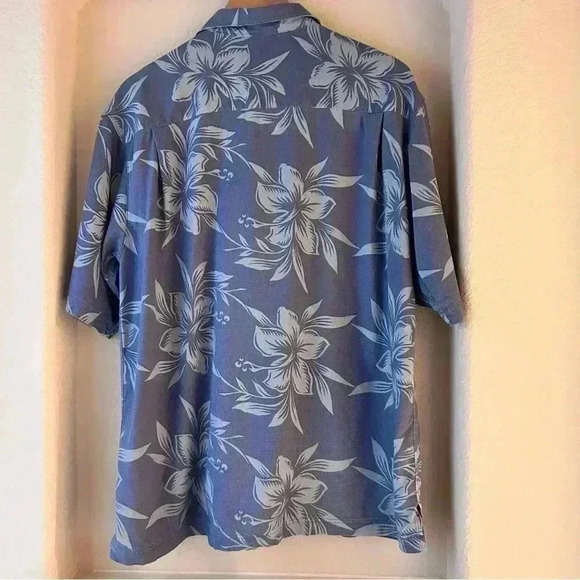 Haggar Hawaiian Silk Short Sleeve Button Down Shirt - Picture 2 of 4